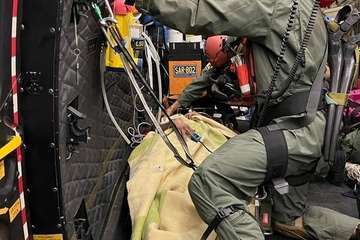 Un helicóptero del Ala 46 de la Base Aérea de Gando (Telde) rescata a un accidentado en estado grave/TA.